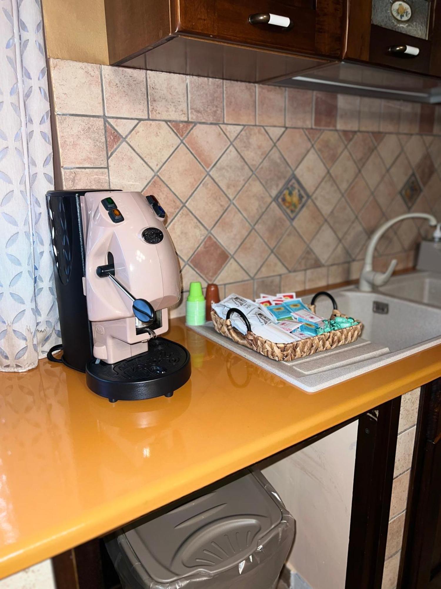 Bacio Del Sole Apartment ปาแลร์โม ภายนอก รูปภาพ